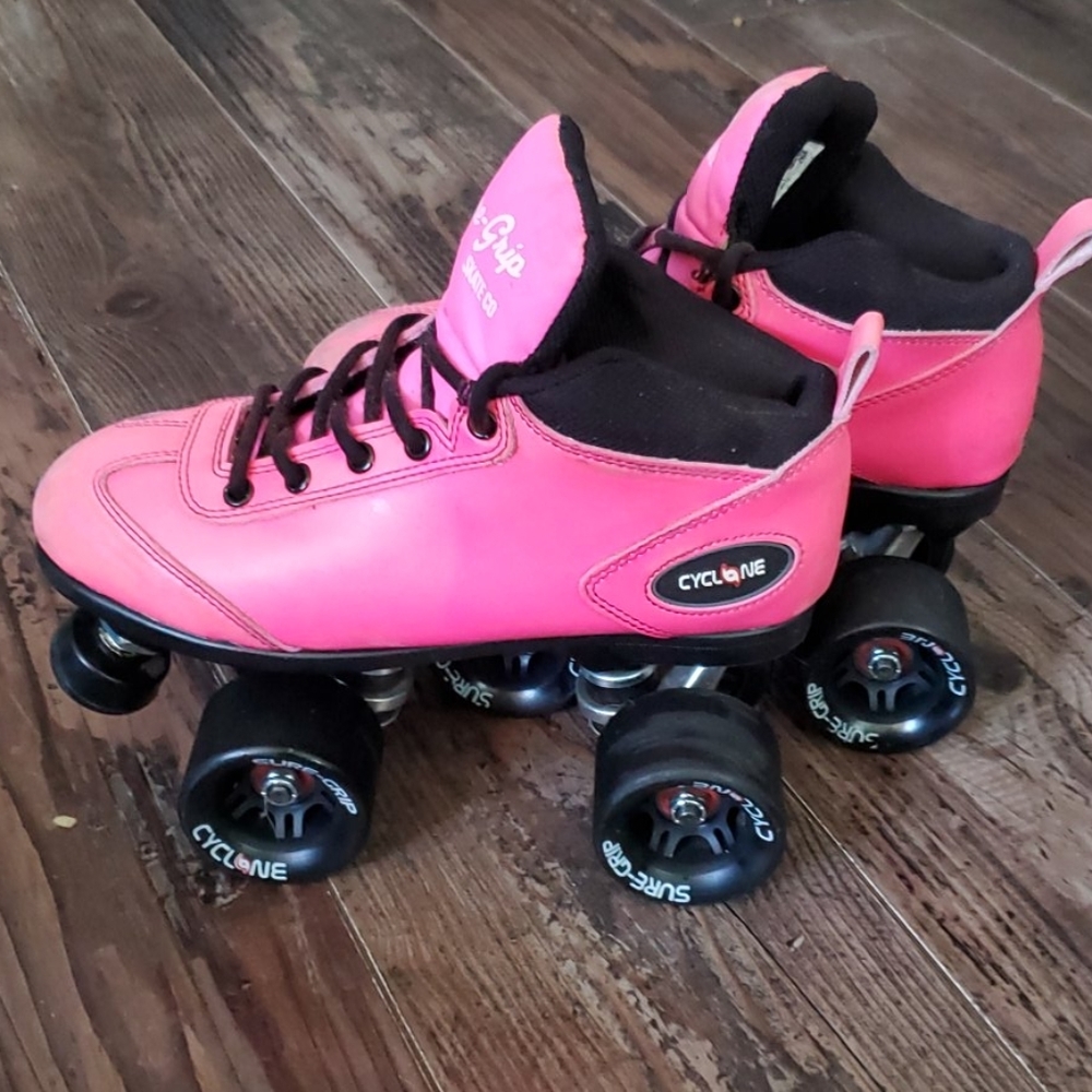 Sure-Grip Cyclone quad skates